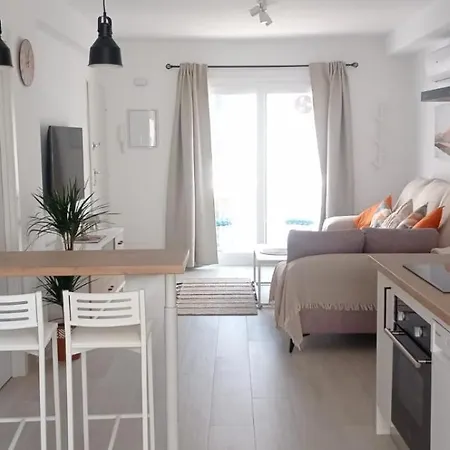 Davinia Centro *